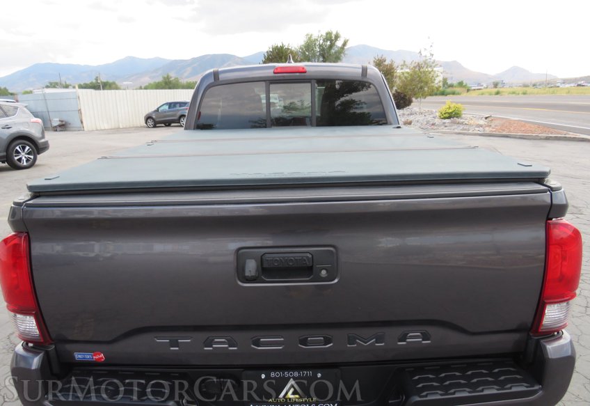 2019 Toyota Tacoma - Image 13