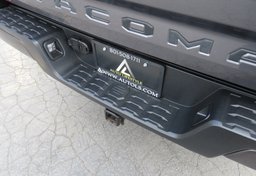 2019 Toyota Tacoma - Image 21