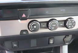 2019 Toyota Tacoma - Image 39