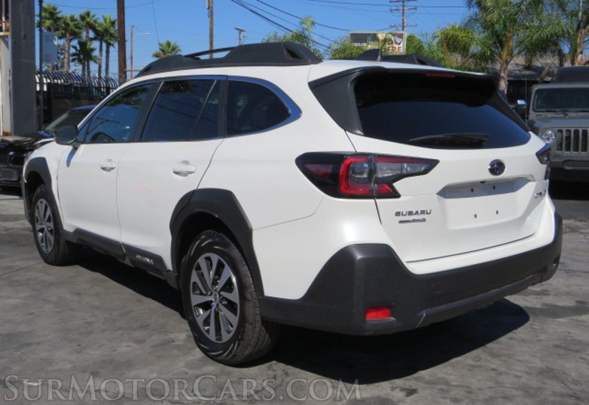 2023 Subaru Outback - Image 9