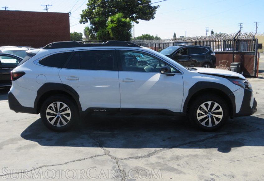 2023 Subaru Outback - Image 5