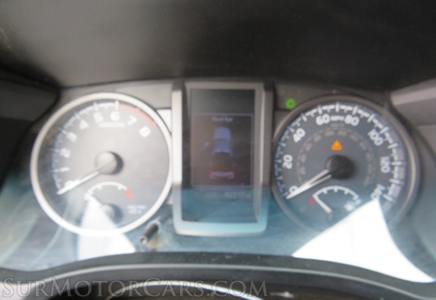 2019 Toyota Tacoma - Image 34