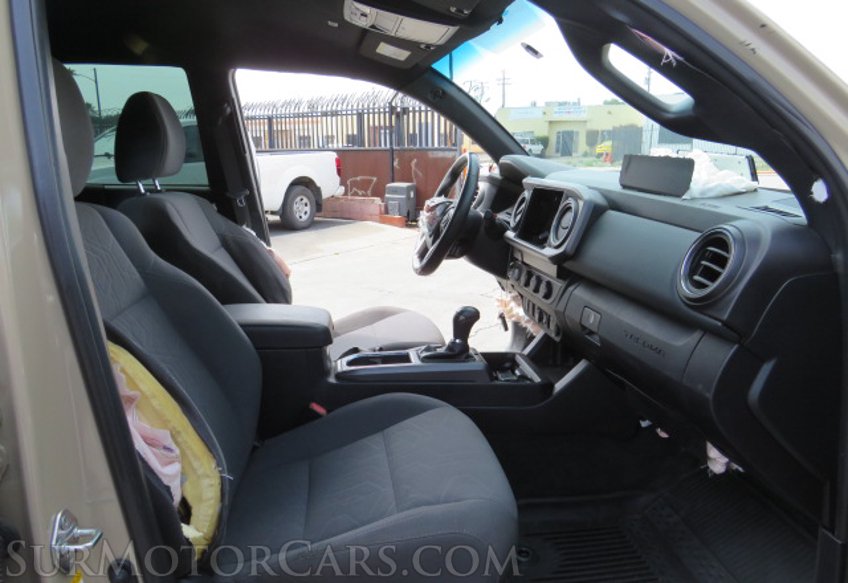 2019 Toyota Tacoma - Image 28