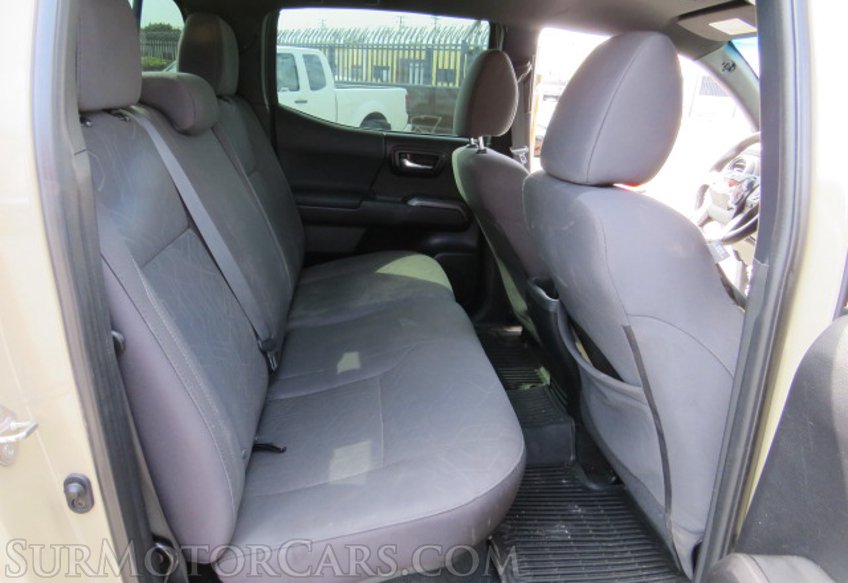 2019 Toyota Tacoma - Image 30