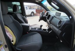 2019 Toyota Tacoma - Image 25