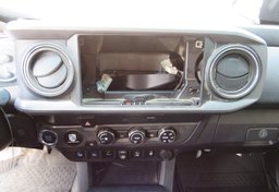 2019 Toyota Tacoma - Image 37