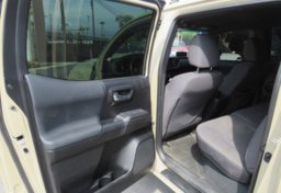 2019 Toyota Tacoma - Image 23