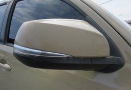 2019 Toyota Tacoma - Image 17