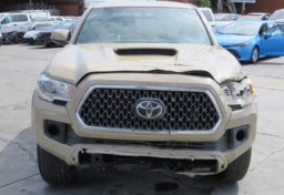 2019 Toyota Tacoma - Image 11