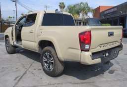 2019 Toyota Tacoma - Image 10