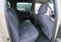 2019 Toyota Tacoma - Image 32