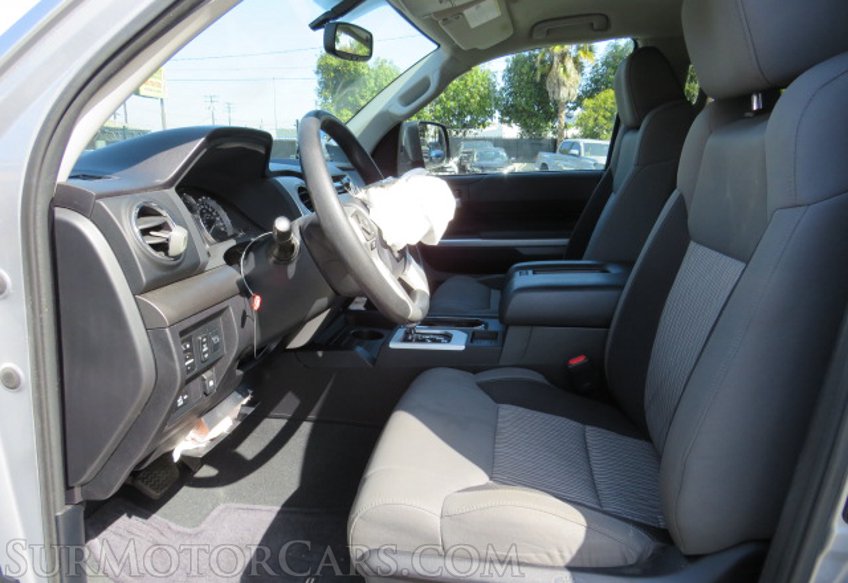 2014 Toyota Tundra - Image 28