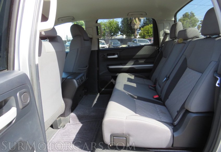 2014 Toyota Tundra - Image 32