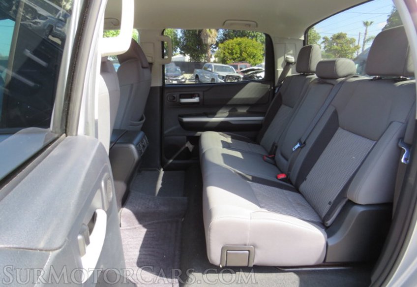 2014 Toyota Tundra - Image 30