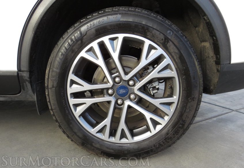 2020 Ford Escape - Image 11