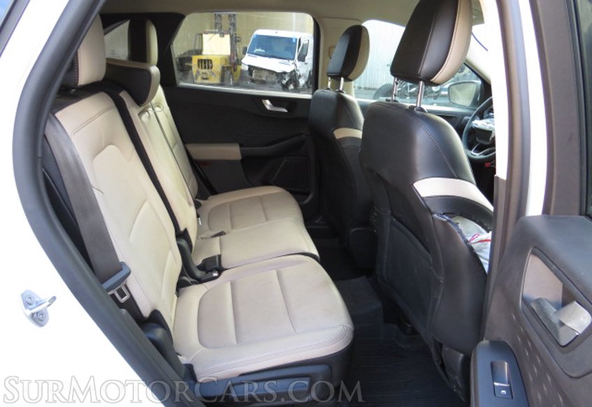 2020 Ford Escape - Image 32