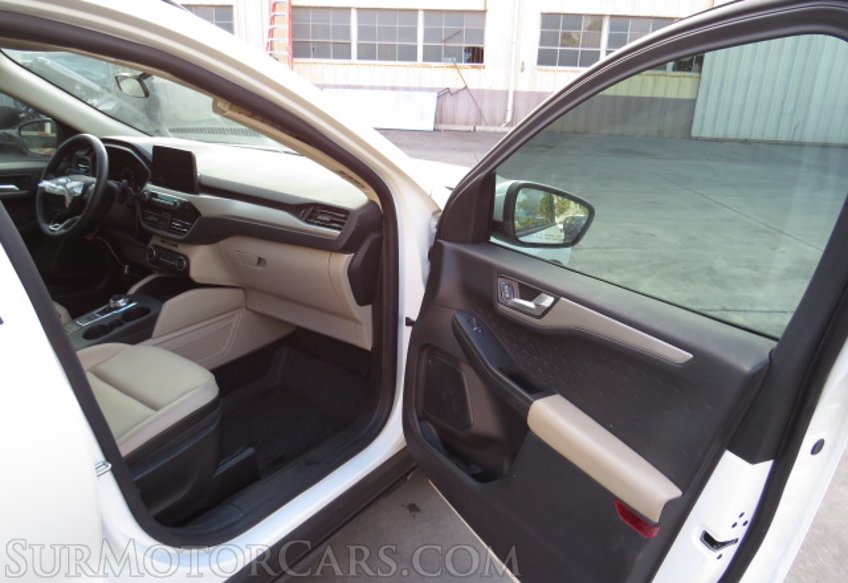 2020 Ford Escape - Image 22