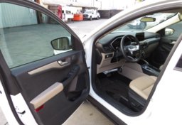 2020 Ford Escape - Image 21