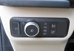 2020 Ford Escape - Image 44