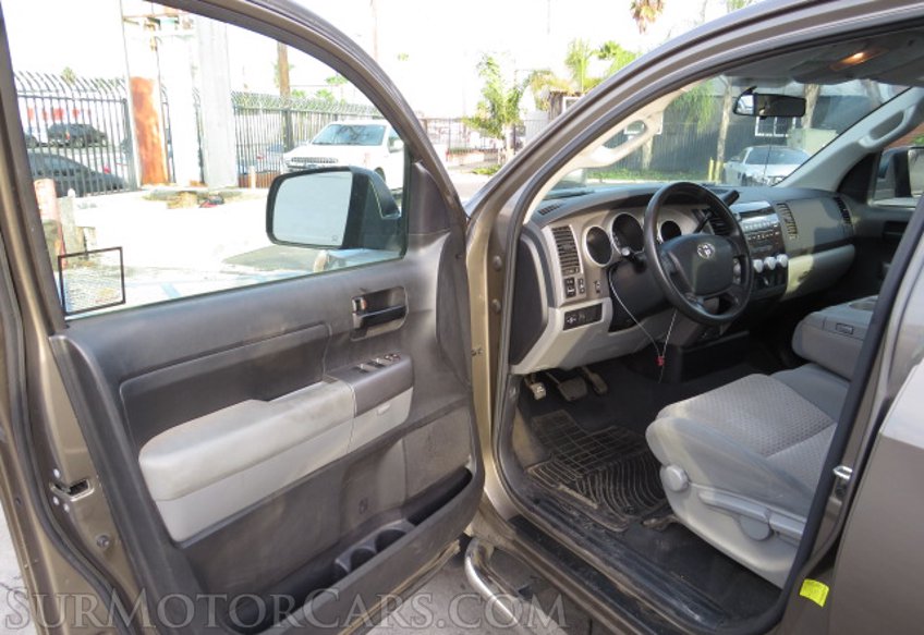 2012 Toyota Tundra Truck - Image 18