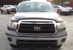 2012 Toyota Tundra Truck - Image 11