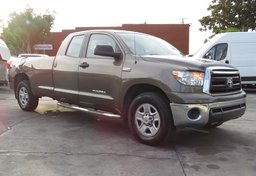 2012 Toyota Tundra Truck - Image 2