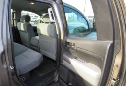 2012 Toyota Tundra Truck - Image 24