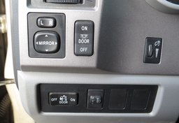 2012 Toyota Tundra Truck - Image 37