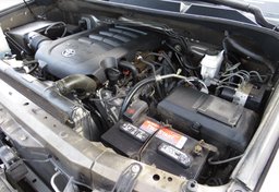 2012 Toyota Tundra Truck - Image 40