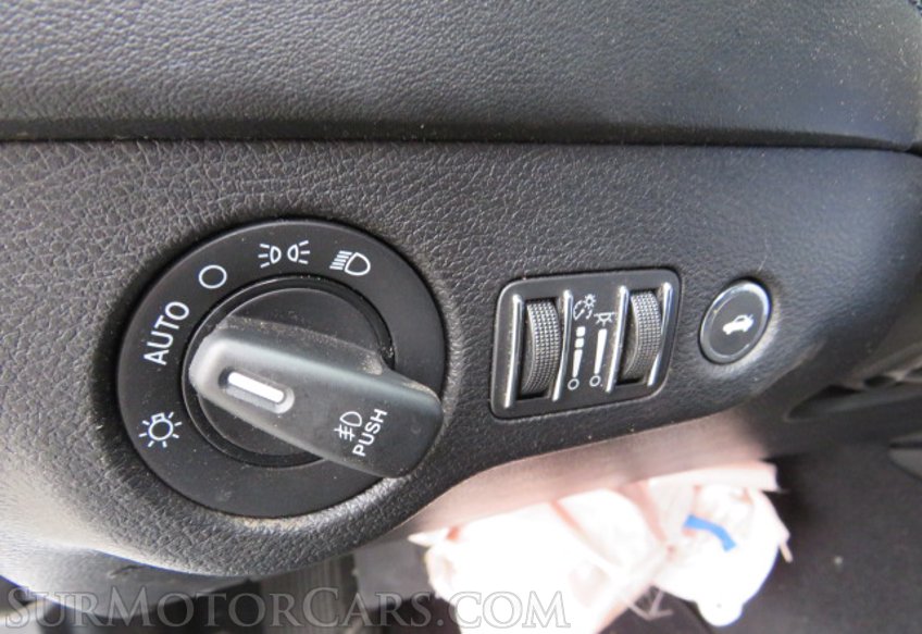 2019 Dodge Charger - Image 34