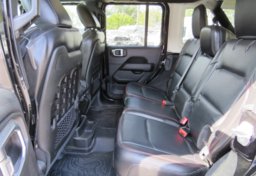 2020 Jeep Wrangler Unlimited - Image 32