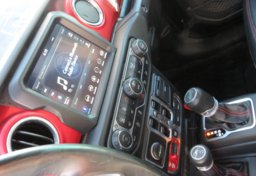 2020 Jeep Wrangler Unlimited - Image 40