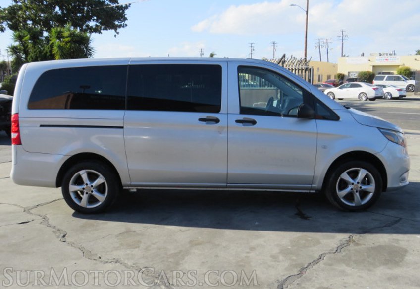 2016 Mercedes-Benz Metris Passenger Van - Image 5