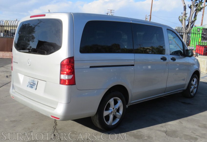 2016 Mercedes-Benz Metris Passenger Van - Image 10