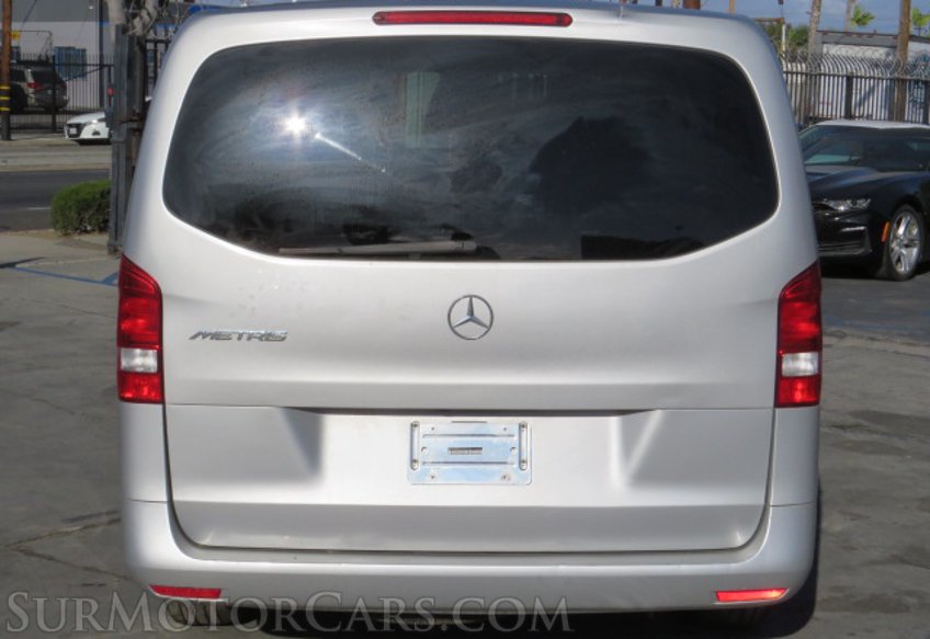 2016 Mercedes-Benz Metris Passenger Van - Image 12