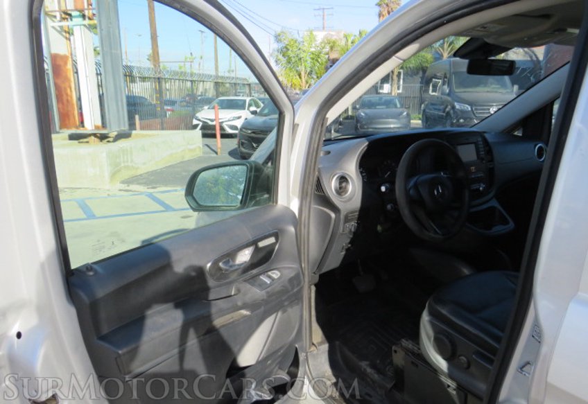 2016 Mercedes-Benz Metris Passenger Van - Image 18