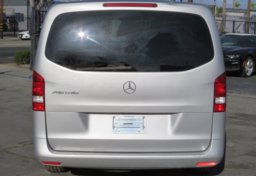 2016 Mercedes-Benz Metris Passenger Van - Image 12