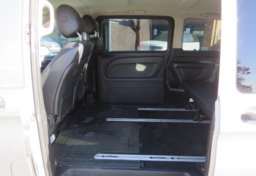 2016 Mercedes-Benz Metris Passenger Van - Image 29