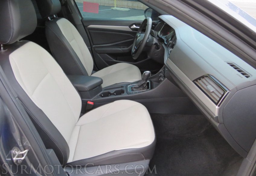 2020 Volkswagen Jetta - Image 27