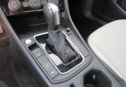 2020 Volkswagen Jetta - Image 40