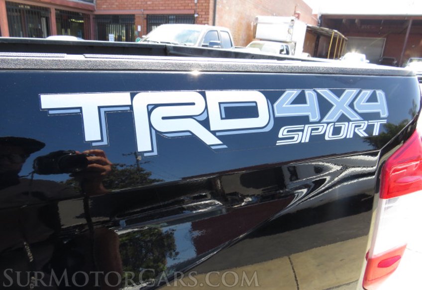 2020 Toyota Tundra 4WD - Image 16