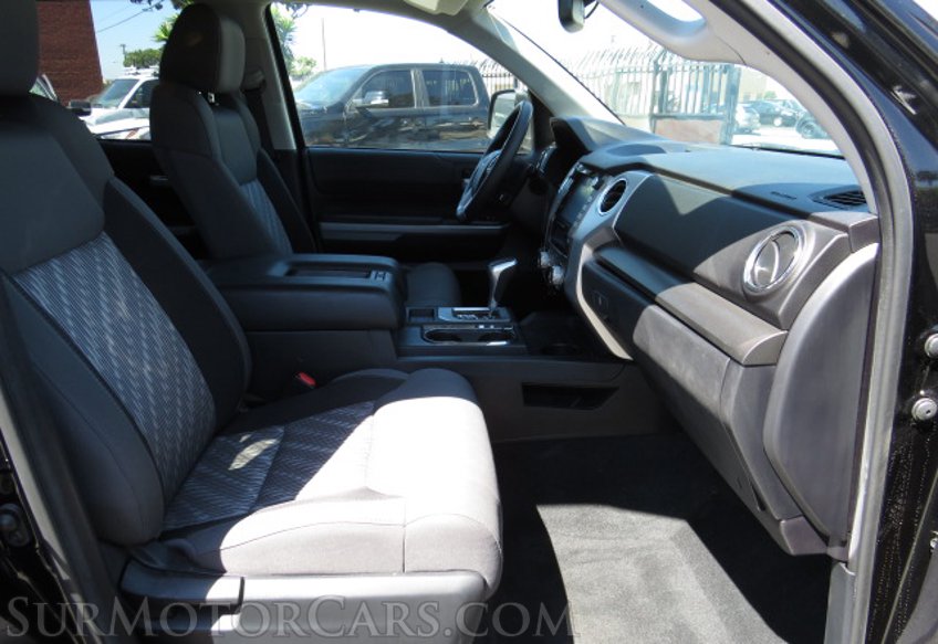 2020 Toyota Tundra 4WD - Image 28