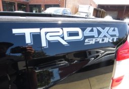 2020 Toyota Tundra 4WD - Image 16