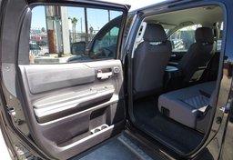 2020 Toyota Tundra 4WD - Image 29