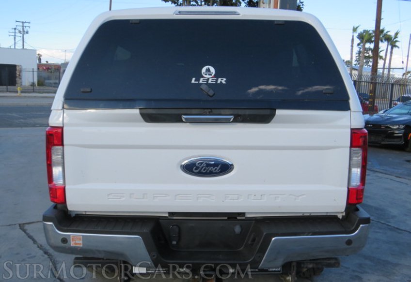 2019 Ford Super Duty F-350 SRW - Image 12