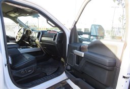 2019 Ford Super Duty F-350 SRW - Image 25