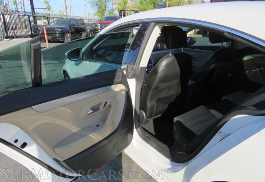 2014 Volkswagen CC - Image 20