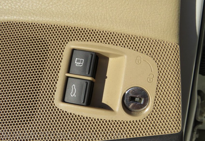 2014 Volkswagen CC - Image 38