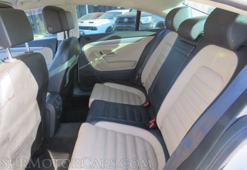 2014 Volkswagen CC - Image 28