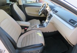 2014 Volkswagen CC - Image 23